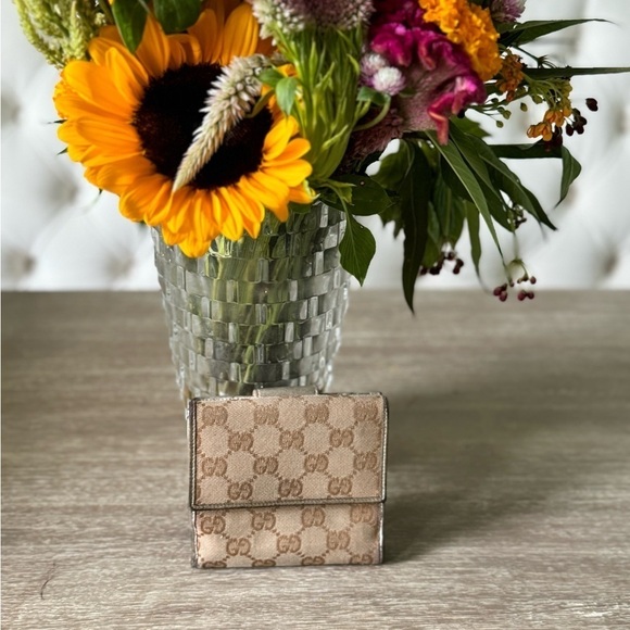 Gucci Abbey D-Ring Compact Wallet - Picture 5 of 13